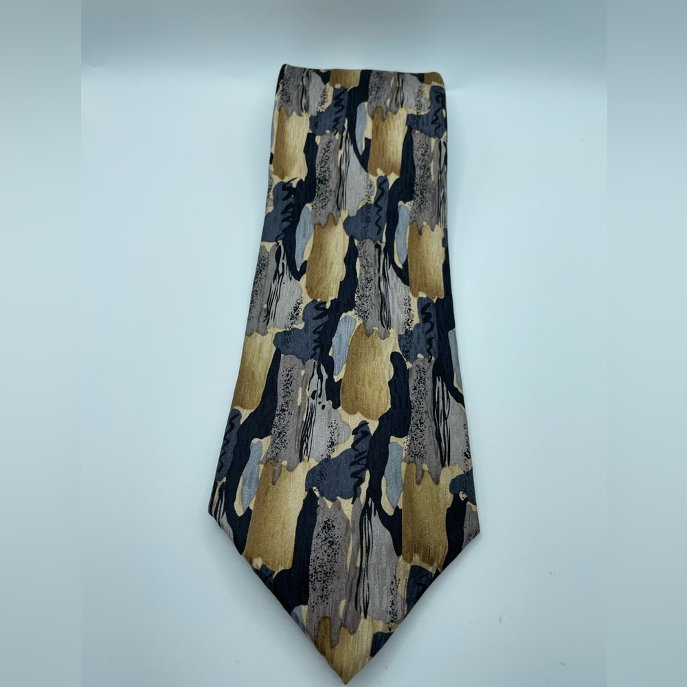 Jimmy V silk tie